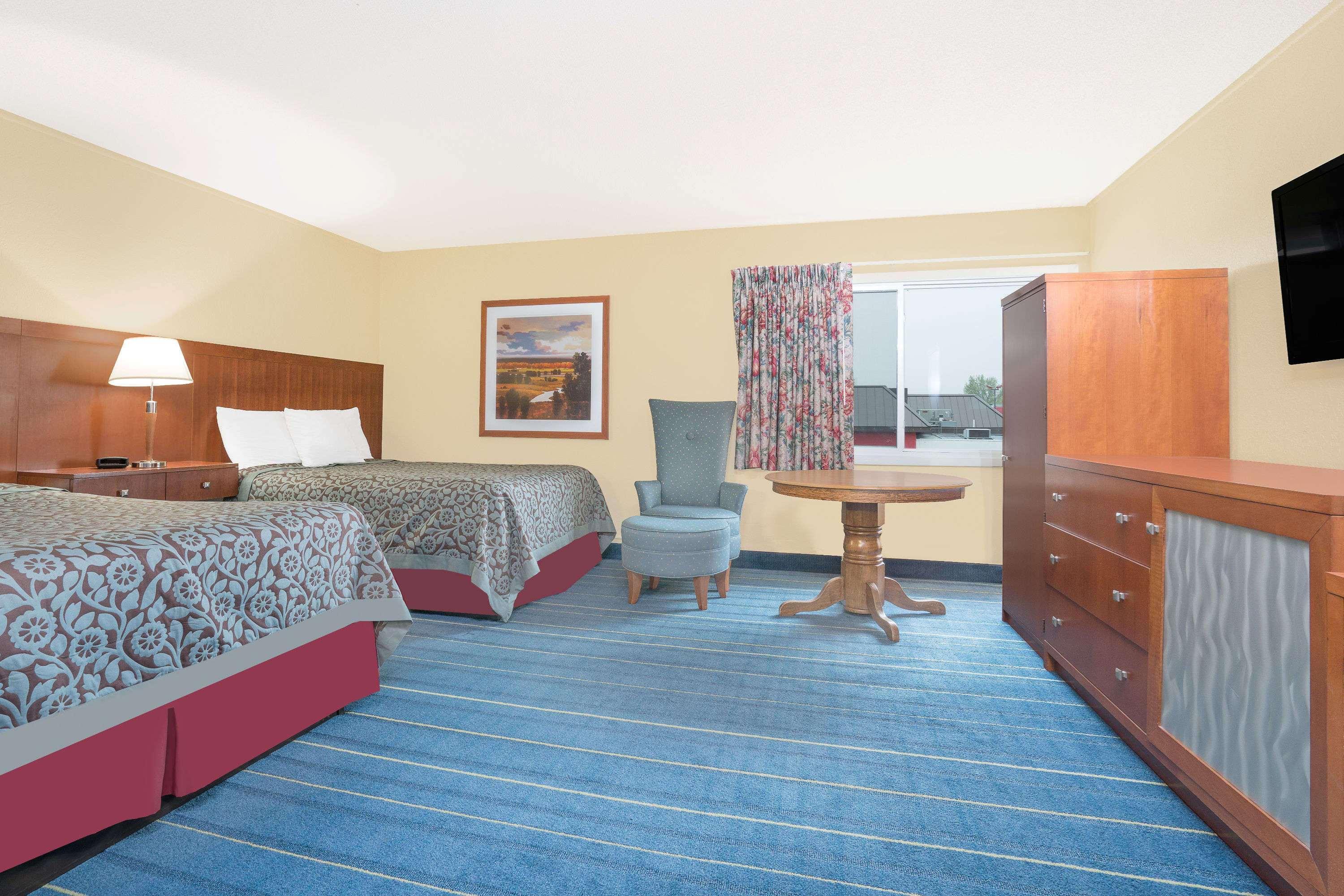 Days Inn By Wyndham Alexandria Mn Bagian luar foto