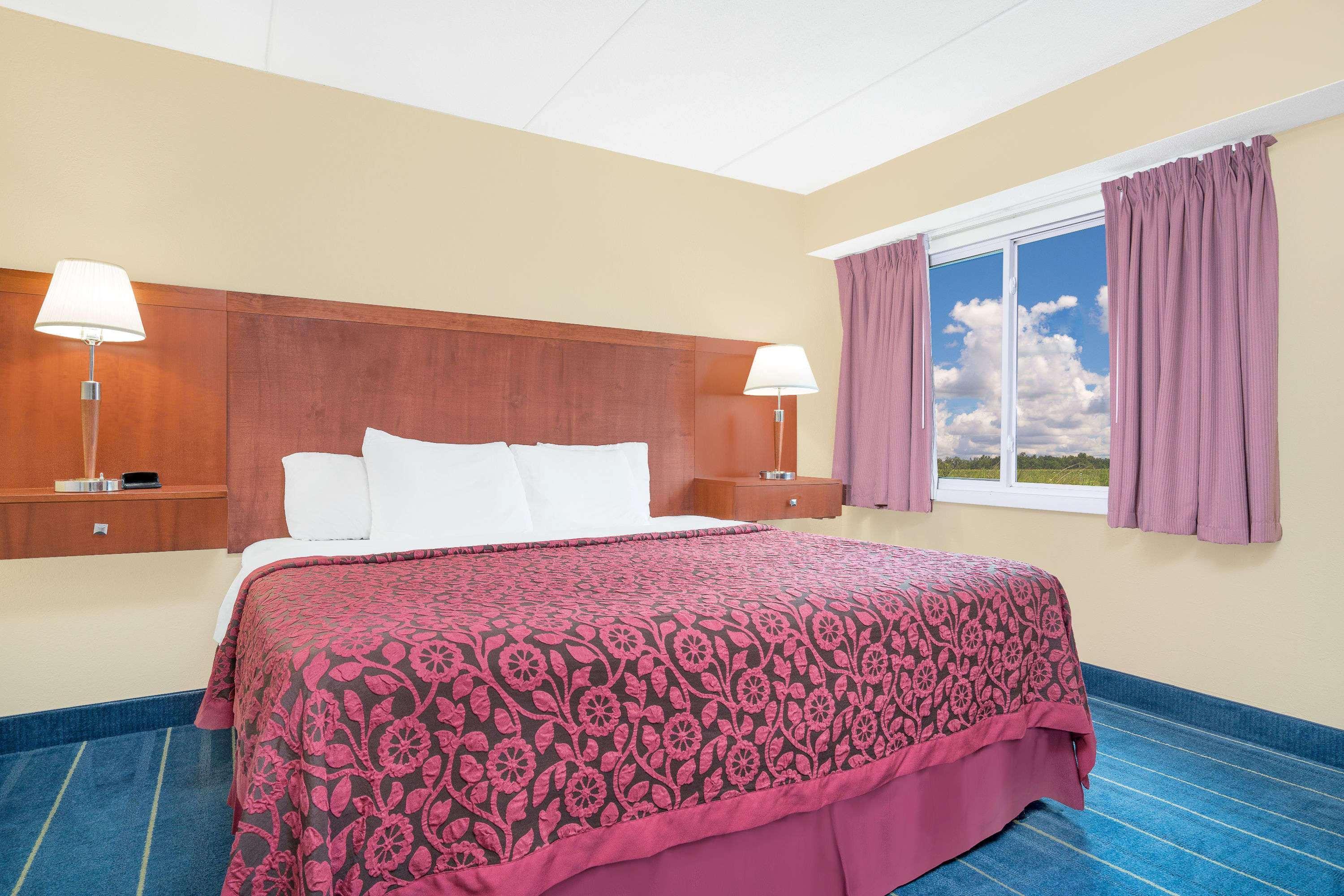 Days Inn By Wyndham Alexandria Mn Bagian luar foto