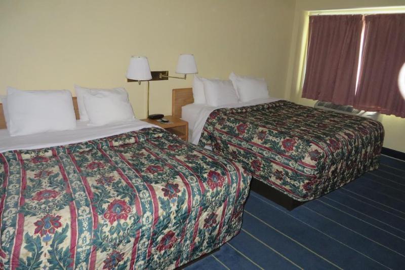 Days Inn By Wyndham Alexandria Mn Bagian luar foto